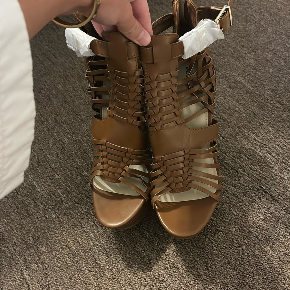 JustFab light brown braided heel